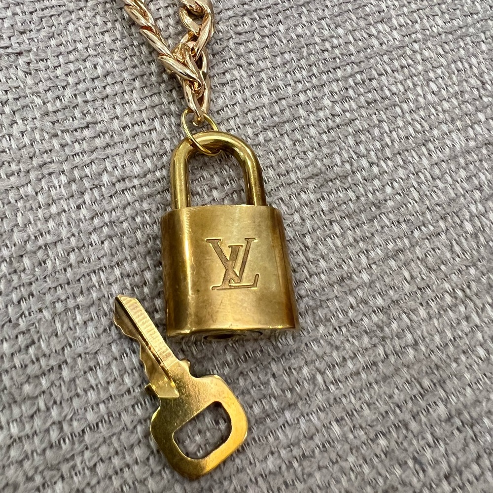 Louis Vuitton Gold Cadenas